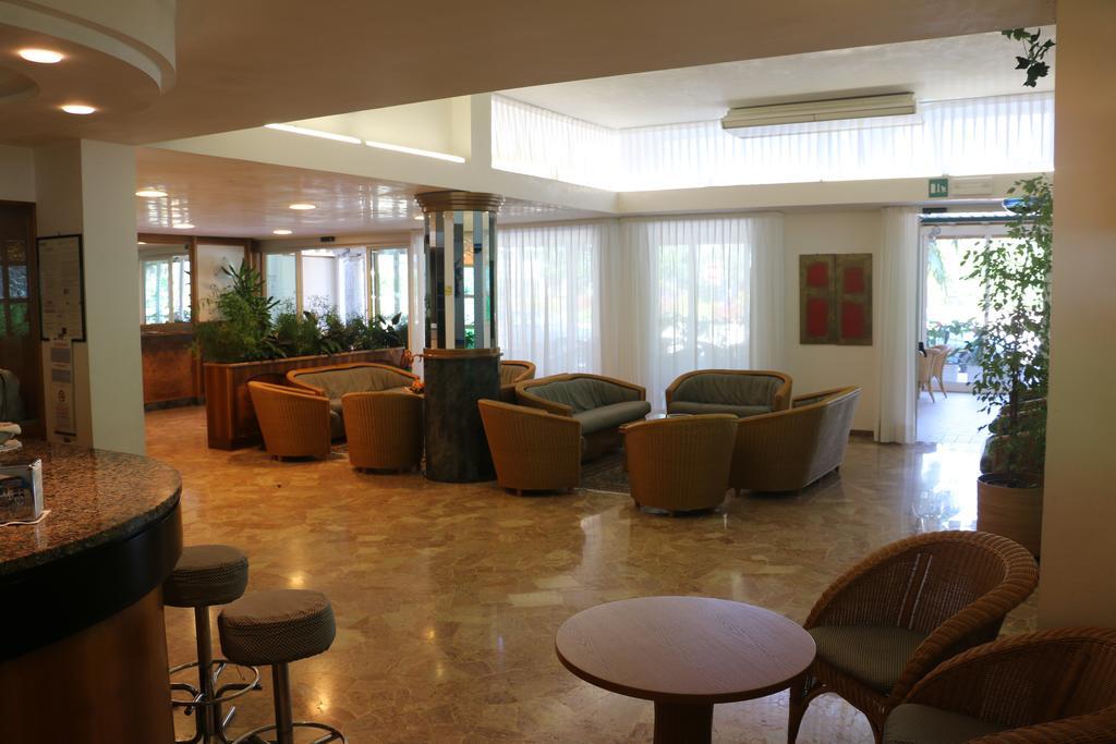 Hotel Smeraldo Lignano Sabbiadoro Esterno foto