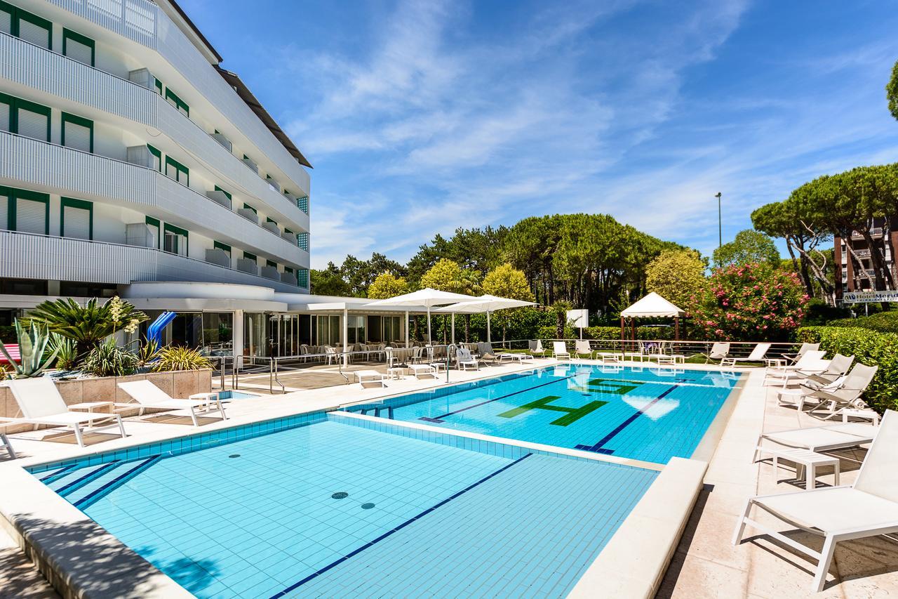 Hotel Smeraldo Lignano Sabbiadoro Esterno foto