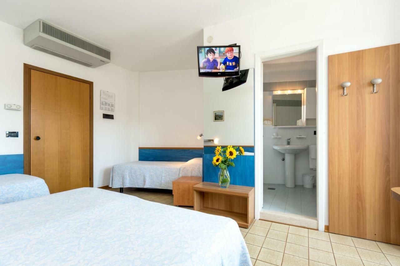 Hotel Smeraldo Lignano Sabbiadoro Esterno foto