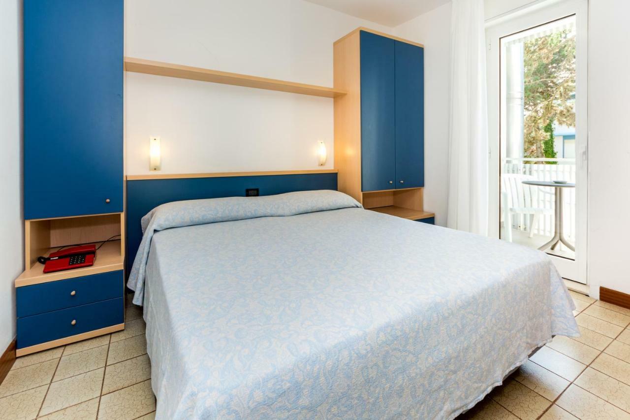 Hotel Smeraldo Lignano Sabbiadoro Esterno foto